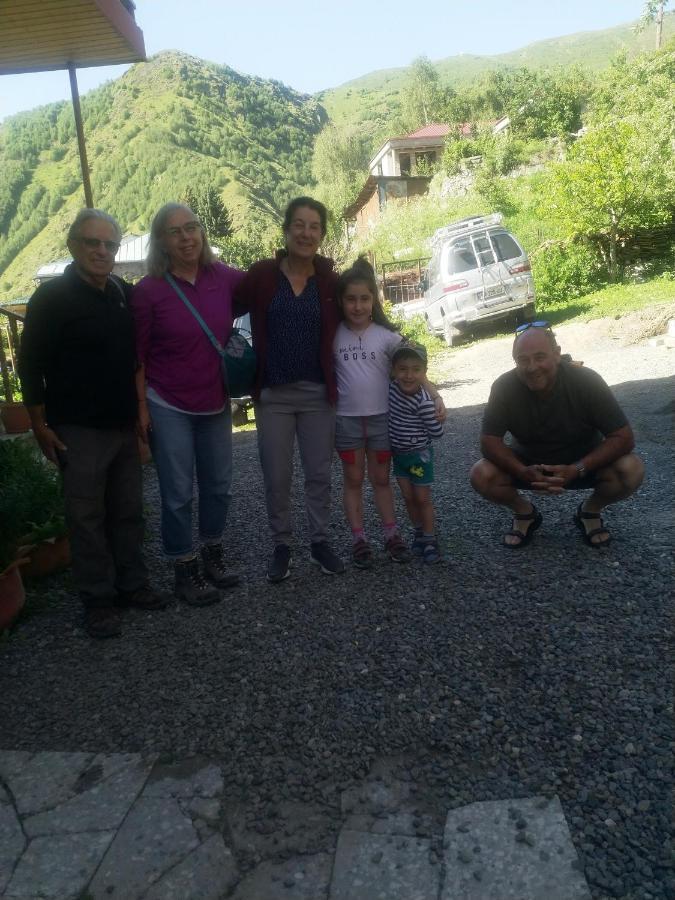 Mariami Hotel Kazbegi Eksteriør billede
