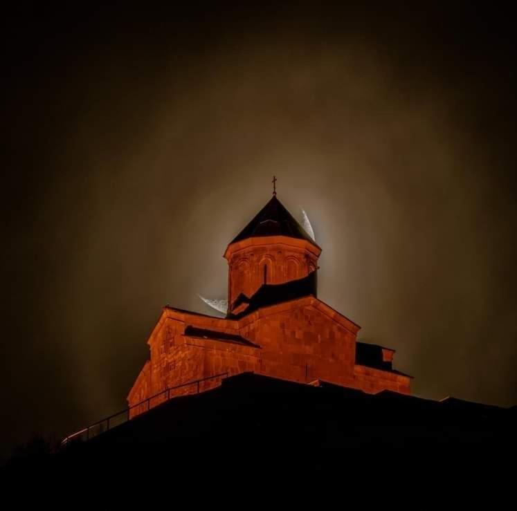 Mariami Hotel Kazbegi Eksteriør billede