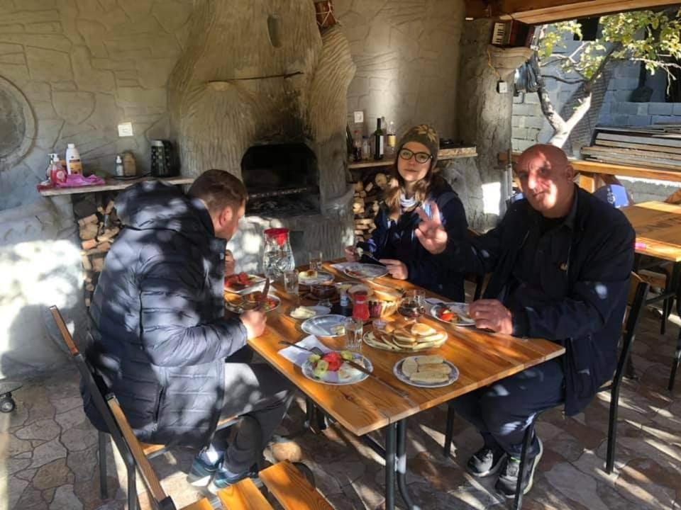 Mariami Hotel Kazbegi Eksteriør billede