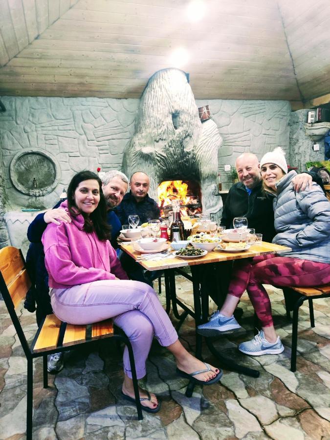 Mariami Hotel Kazbegi Eksteriør billede