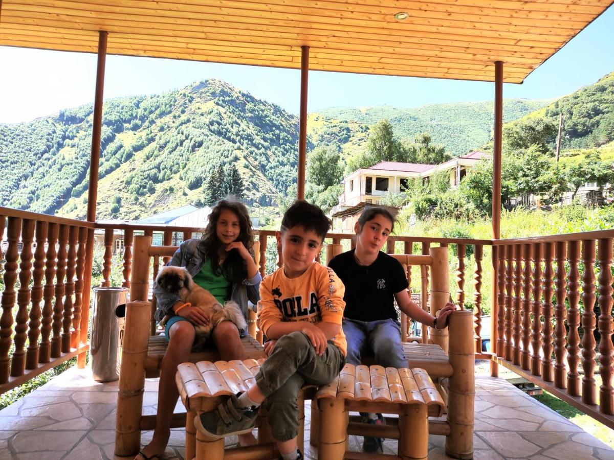 Mariami Hotel Kazbegi Eksteriør billede