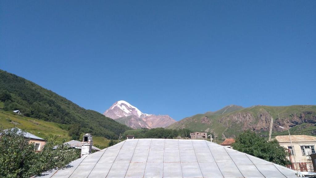 Mariami Hotel Kazbegi Eksteriør billede