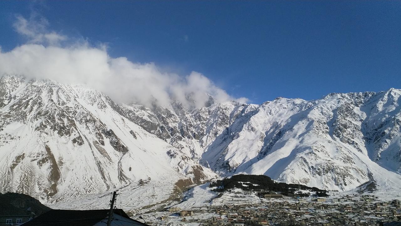 Mariami Hotel Kazbegi Eksteriør billede