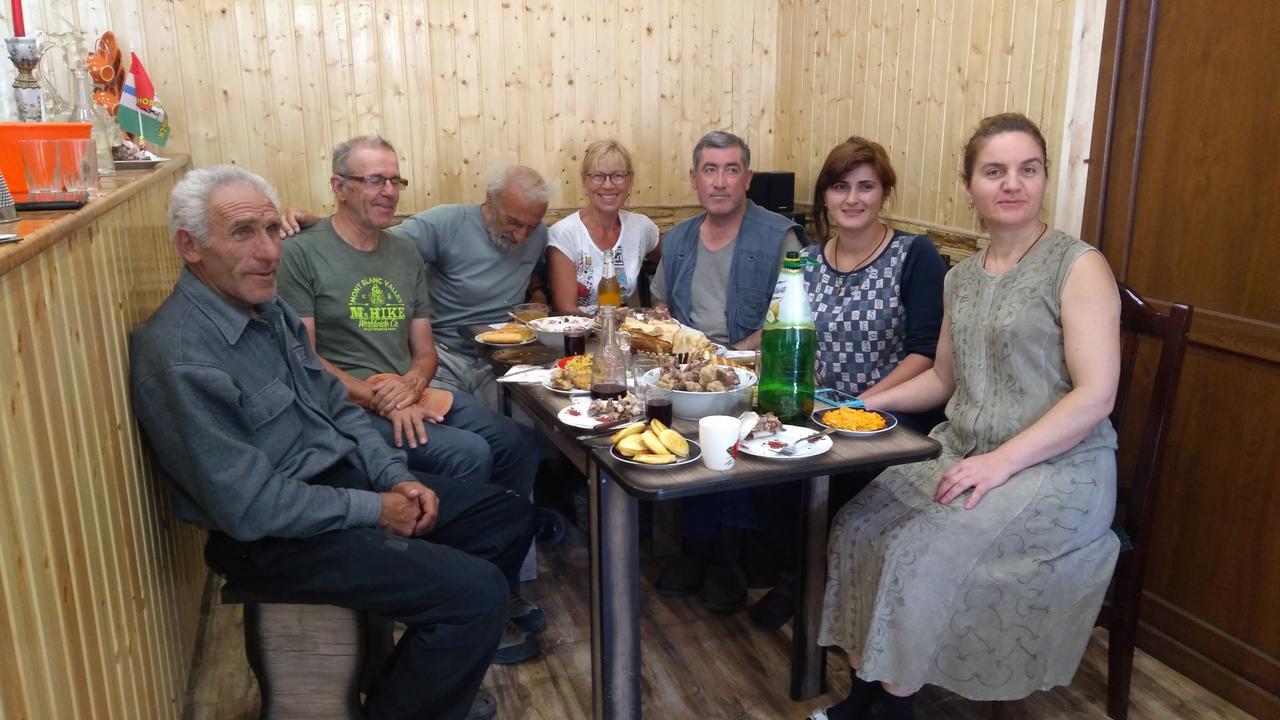 Mariami Hotel Kazbegi Eksteriør billede