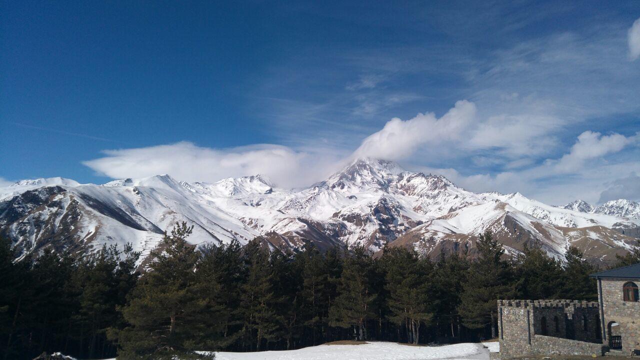 Mariami Hotel Kazbegi Eksteriør billede