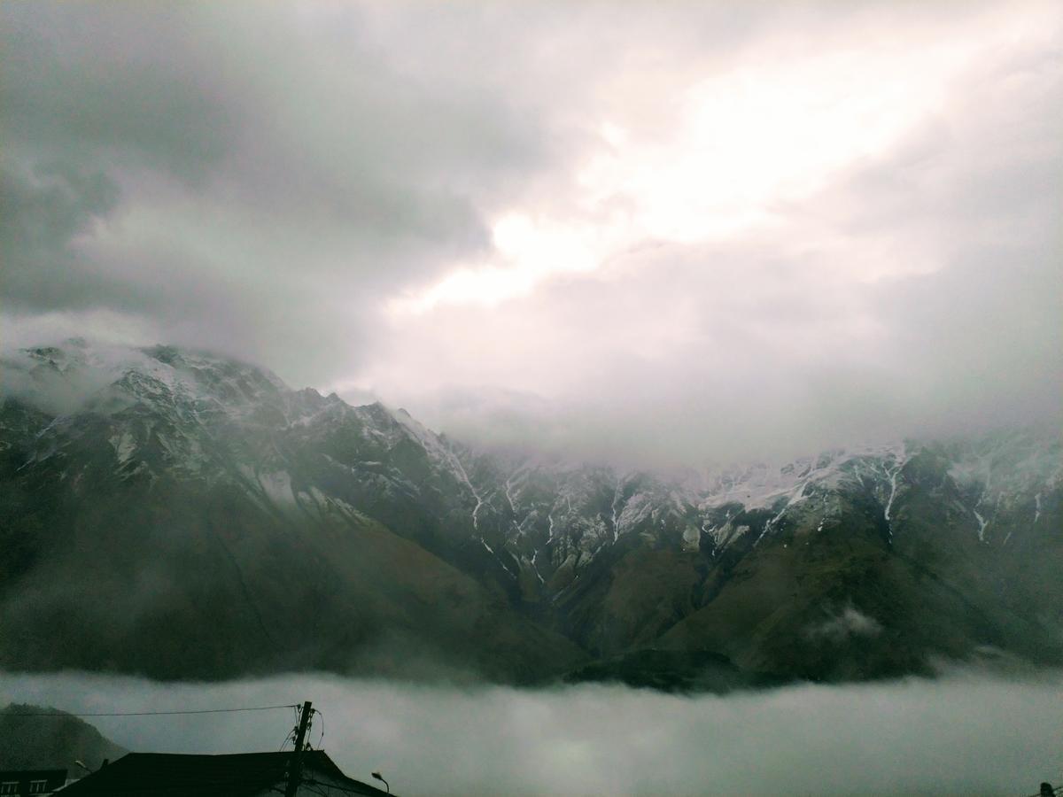 Mariami Hotel Kazbegi Eksteriør billede