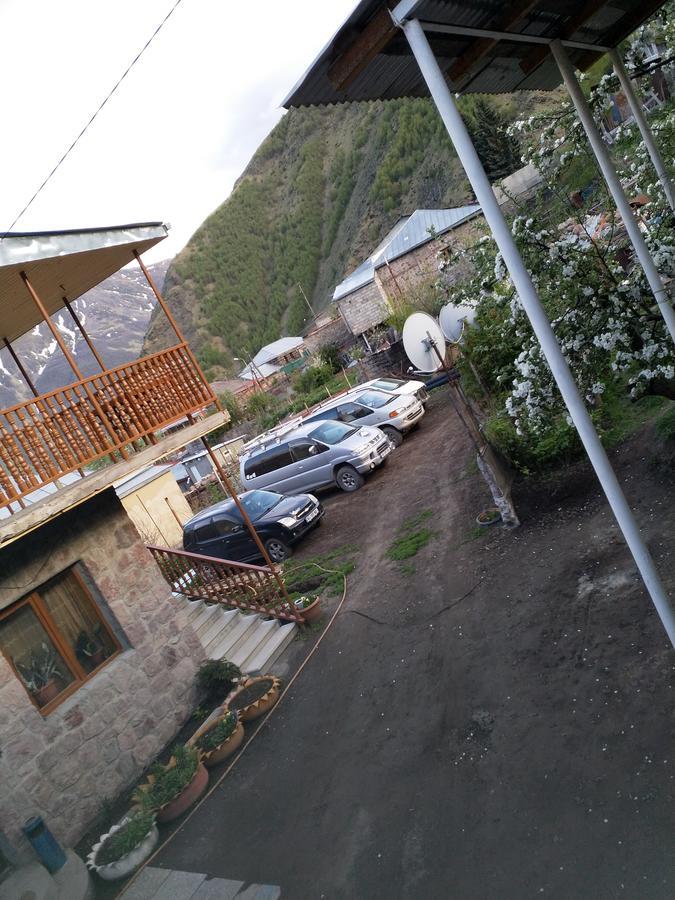 Mariami Hotel Kazbegi Eksteriør billede