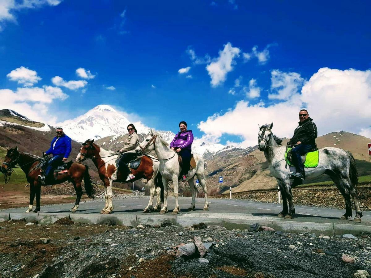 Mariami Hotel Kazbegi Eksteriør billede