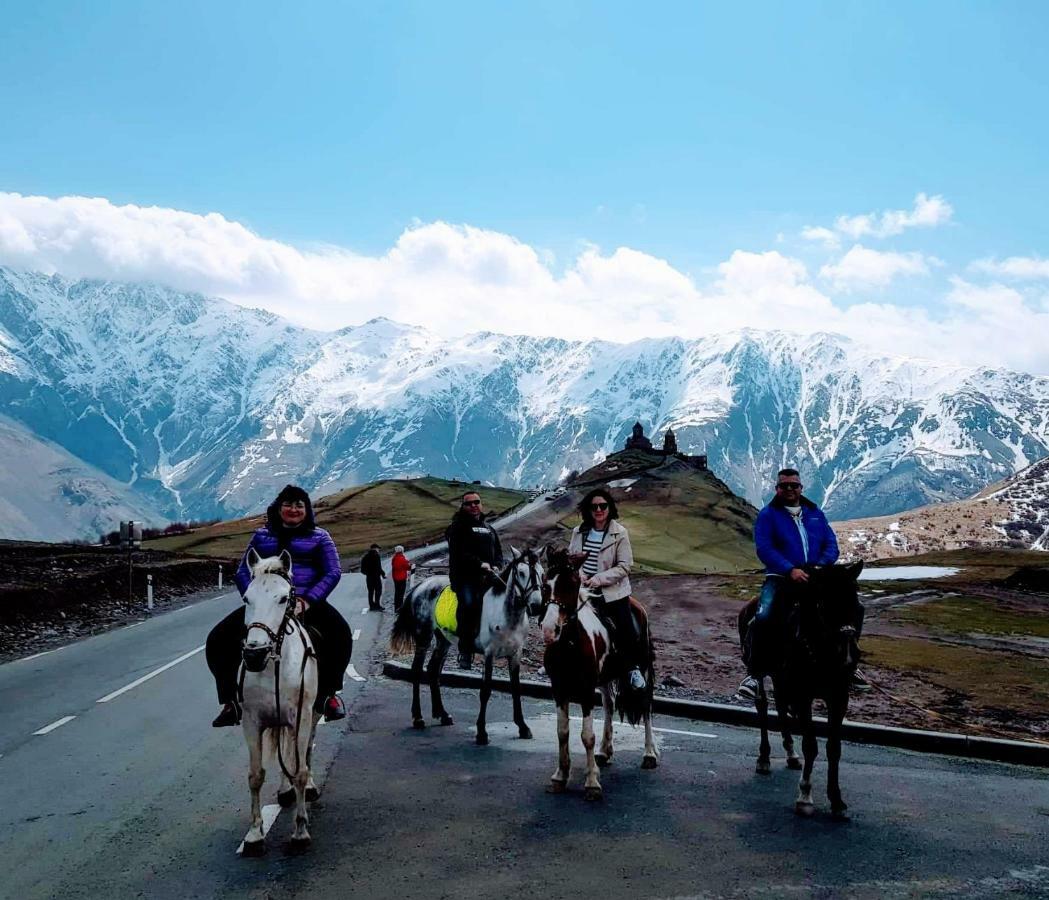 Mariami Hotel Kazbegi Eksteriør billede